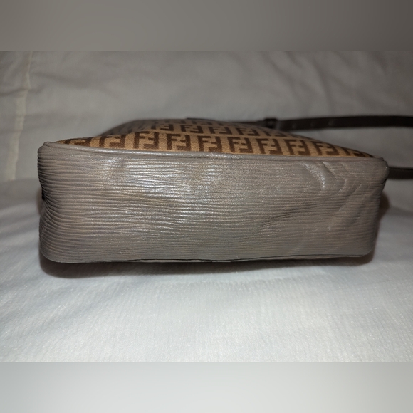 Fendi Zucchino Cross Body Shoulder Bag Brown RARE EUC with COA - Picture 9 of 16